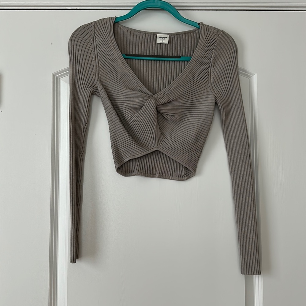 Abercrombie twist front sweater top